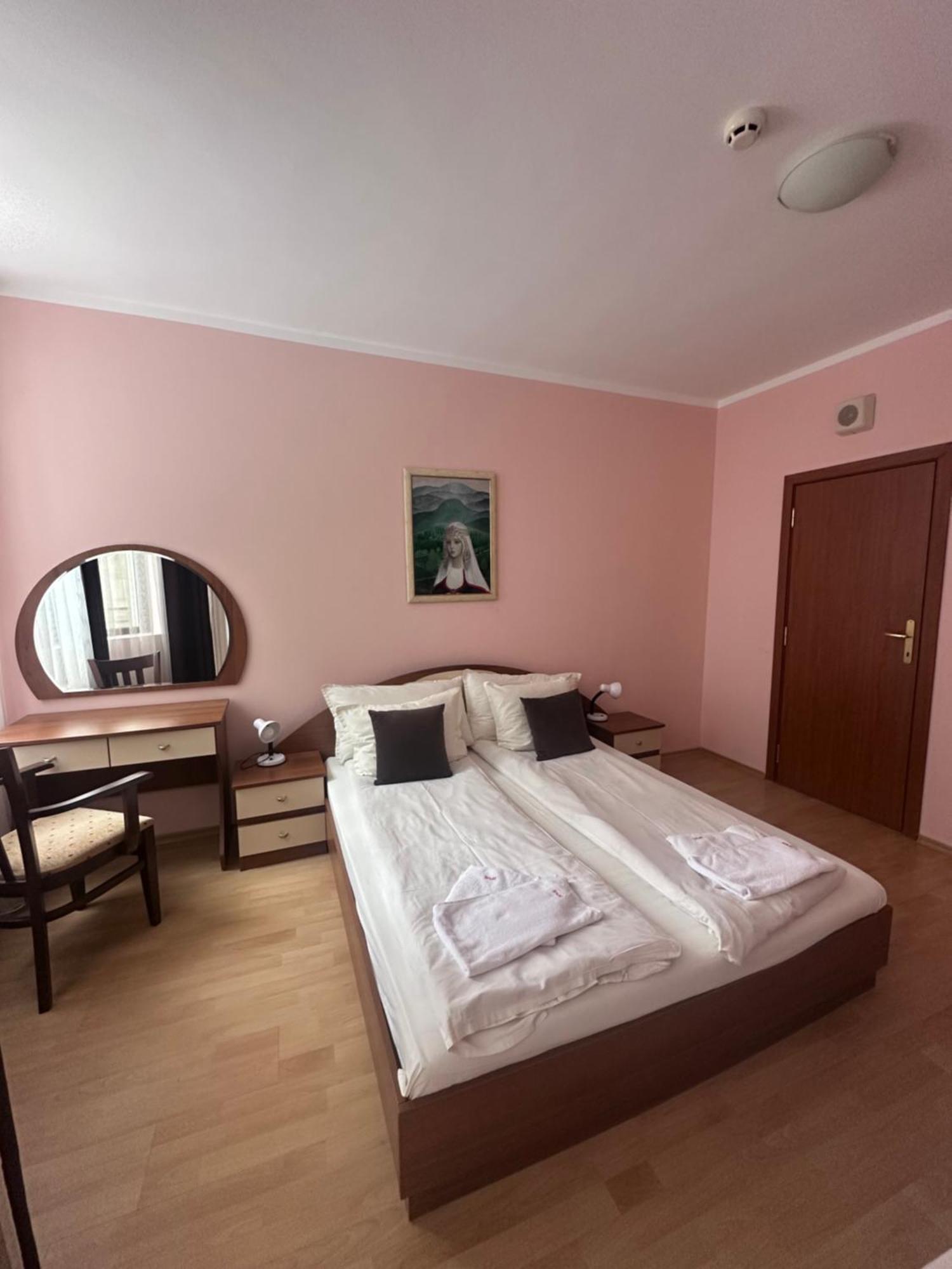 Pm Services Flora Apartments Borovec Exteriér fotografie